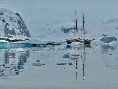 Новый формат путешествий в Антарктиду 